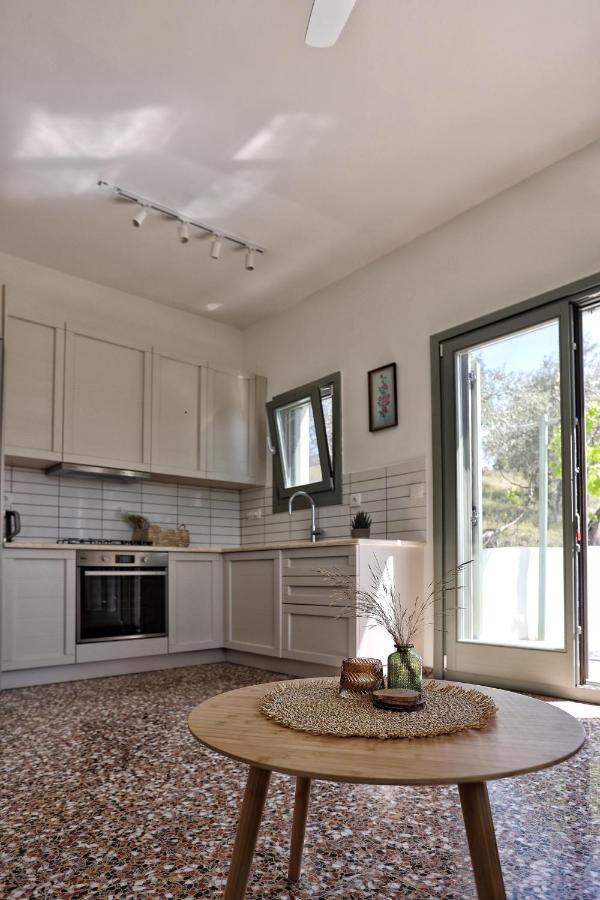 Admonis - In The Olive Grove Apartment *